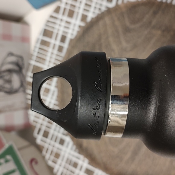 🖤 NWOT Pendleton Whiskey Stainless Steel Insulated Thermos Bottle, 12 oz. - Picture 7 of 7